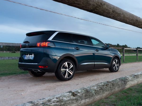 2024 Peugeot 5008 1.5 BlueHDi Allure