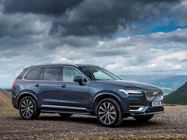 2024 Volvo XC90 T8 AWD Plus