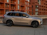 2025 Volvo XC90 T8 Plus